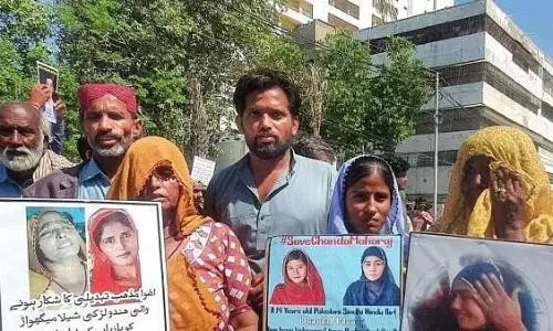 భయం గుప్పిట్లో పాకిస్థాన్  లోని హిందువులు..  కారణం దారుణం!