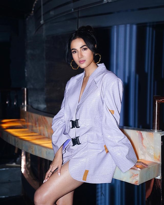 Sonal Chauhans Unique Style is A Fashion Inspiration