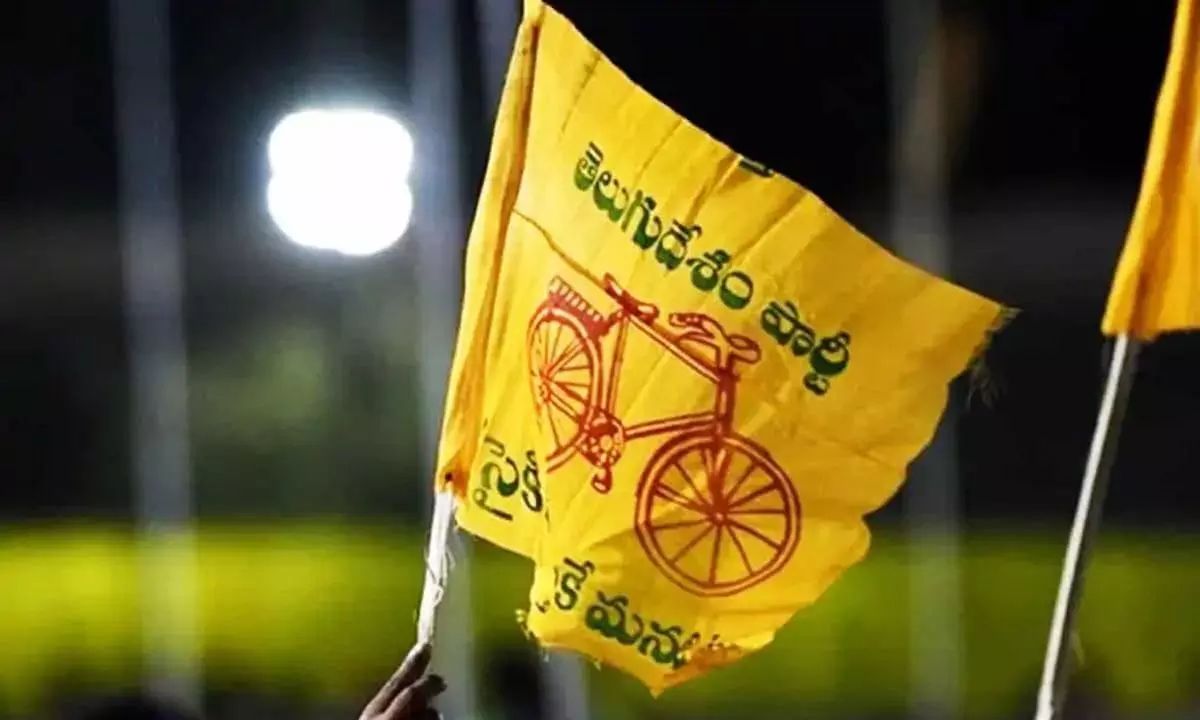 టీడీపీకి  కేంద్ర మంత్రులు హెల్ప్ అవుతున్నారా ?