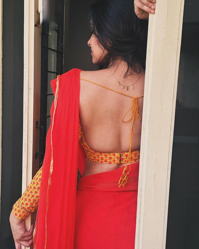 Here is the Glamorous Look of Divi Vadthya Here is the Glamorous Look of Divi Vadthya