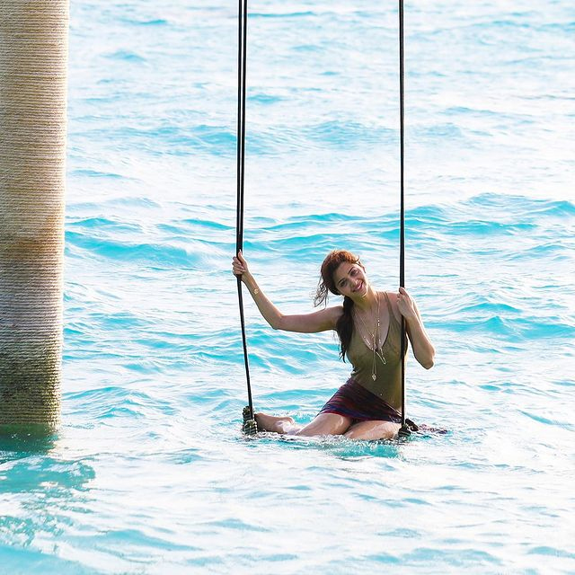 Vedhikas Show-Stopping Red Look