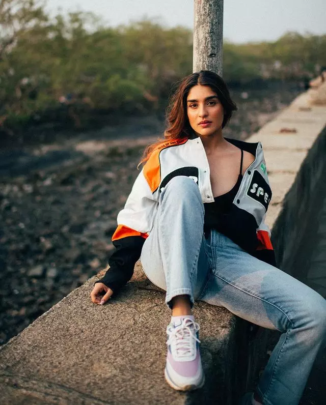 Yukti Thareja Cute Stills That are Unmissable