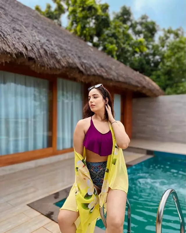 Srishty Rodes Lovely Instagram Photos