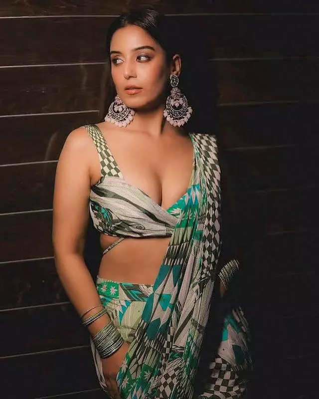 Srishty Rodes Lovely Instagram Photos