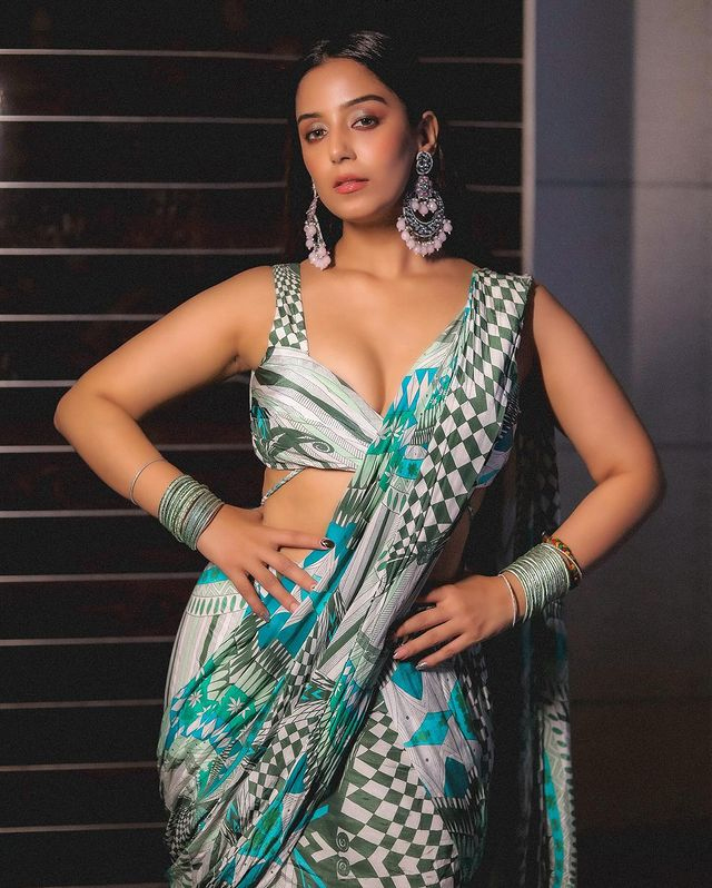 Srishty Rodes Lovely Instagram Photos