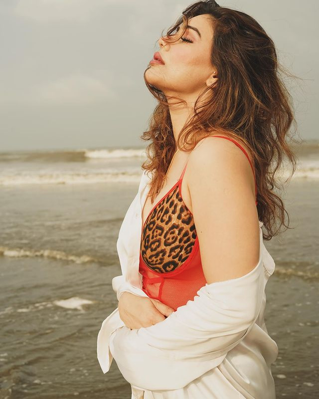 Kangna Sharma: Amaze Chic Trailblazer Kangna Sharma: Amaze Chic Trailblazer