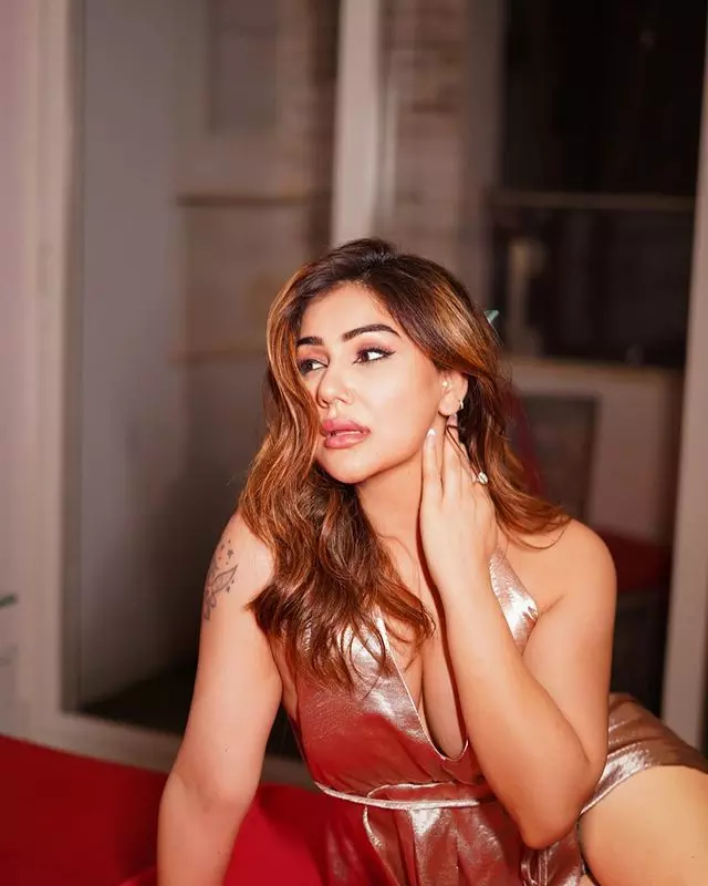 Kangna Sharma: Amaze Chic Trailblazer Kangna Sharma: Amaze Chic Trailblazer