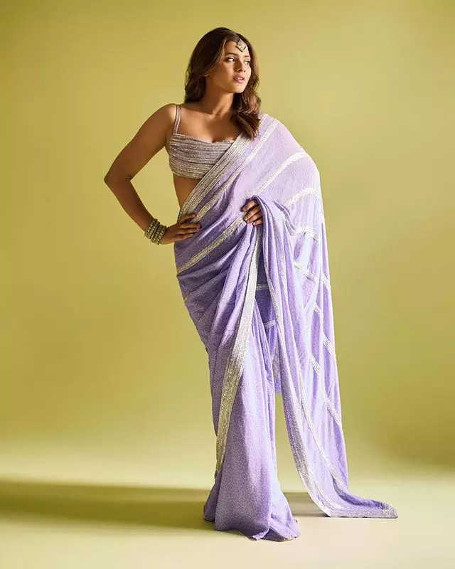 Hebah Patels Chic Fashion Choices Hebah Patels Chic Fashion Choices