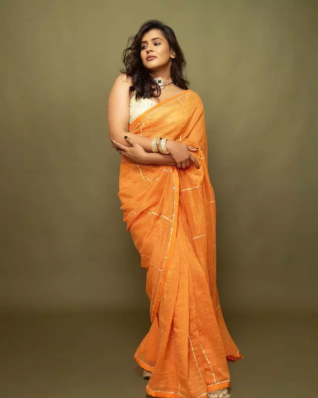 Hebah Patels Chic Fashion Choices Hebah Patels Chic Fashion Choices