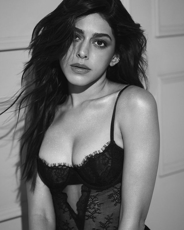 Alaya F Dazzles the Crowd in This Dress Alaya F Dazzles the Crowd in This Dress