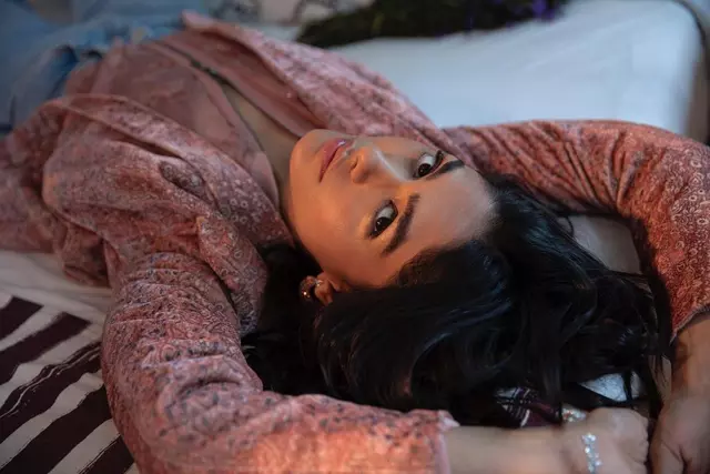 Mrunal Thakurs Ravishing Instagram Snaps Mrunal Thakurs Ravishing Instagram Snaps