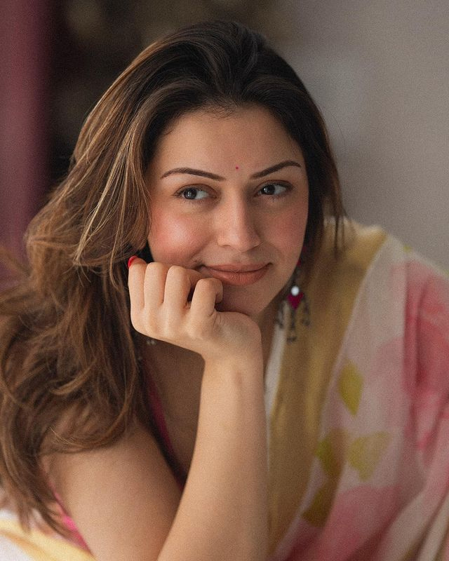 Hansikas Fashion Journey in Blue Hansikas Fashion Journey in Blue