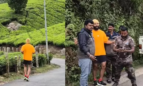 కేరళలో రౌడీస్టార్‌ ఏం చేస్తున్నాడో చూడండి!