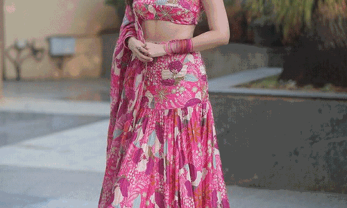 Amyra Dastur Is Simple & Adorable Amyra Dastur Is Simple & Adorable