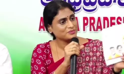 రెండూ ఒక్కటి కాదంటూ  జగన్ కి షర్మిల షాక్!