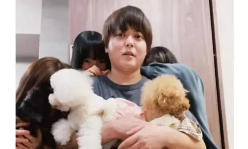 నలుగురు భార్యలు, ఇద్దరు, గర్ల్  ఫ్రెండ్స్  పిల్లలు 10, లక్ష్యం 54... ఎవరీ ర్యూతా?