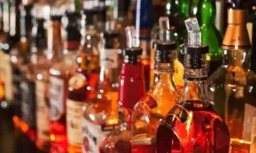 ప్రైవేటు మ‌ద్యానికి అధికారిక తూట్లు.. !