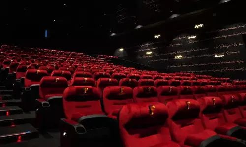 ఆంధ్ర బాక్సాఫీస్.. బయ్యర్స్ భయంభయంగా..