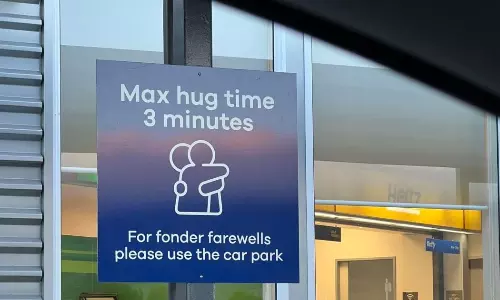 కండిషన్... మూడు నిమిషాల కంటే ఎక్కువ సేపు కౌగిలించుకోవద్దు!