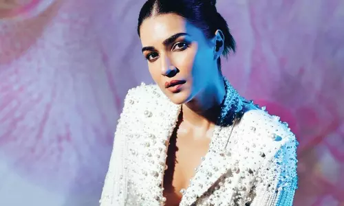 కాస్మెటిక్ సర్జరీలపై కృతి సనోన్ అభిప్రాయమిదీ కాస్మెటిక్ సర్జరీలపై కృతి సనోన్ అభిప్రాయమిదీ