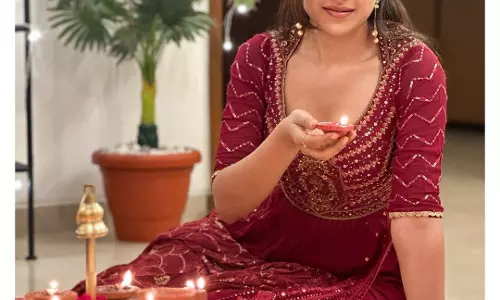 Wrapped in Lights! Vaishnavi Shines in Red! Wrapped in Lights! Vaishnavi Shines in Red!