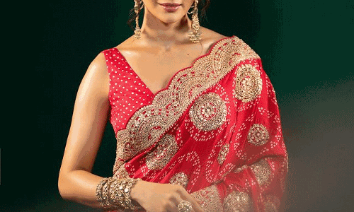 Rakul’s Precious Glow in a Red Saree