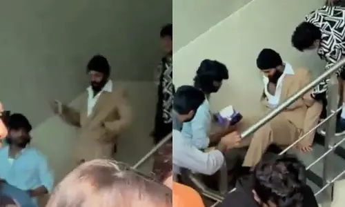 స్లిప్పయిన దేవరకొండ.. వారి అత్యుత్సాహం అవసరమా?