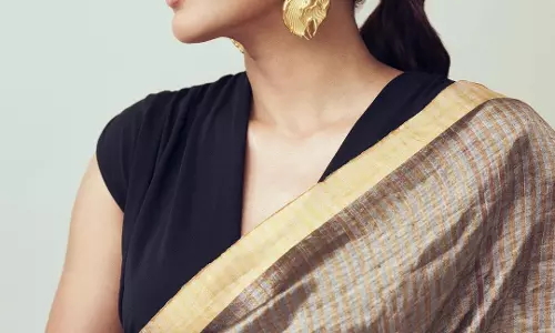 Hebah Patel Slips Into Saree