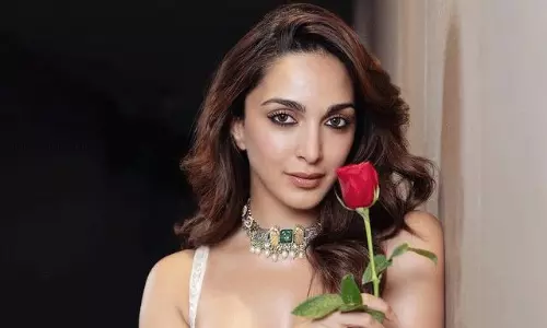 గులాబీ అందంతో కియారా మాయ