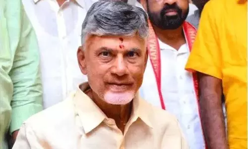 బాబు మార్క్ బడ్జెట్....రెండూ చూసుకుంటూ !