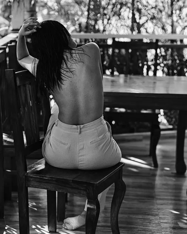 Actress Mrunal Thakur Photo Collection