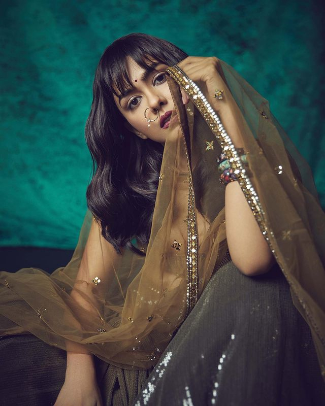 Actress Mrunal Thakur Photo Collection