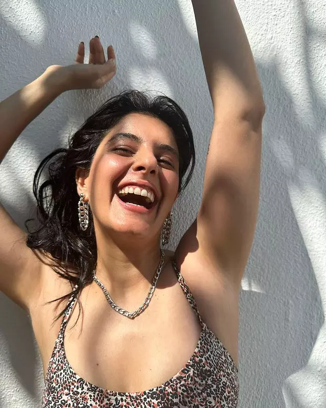 Isha Talwar Turns Heads with Low-neck Top Looks Isha Talwar Turns Heads with Low-neck Top Looks