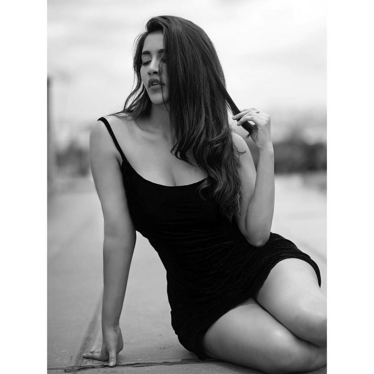 Nabha Natesh looks gorgeous in saree