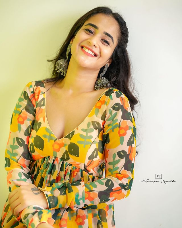 Deepthi stuns in the beach Deepthi stuns in the beach