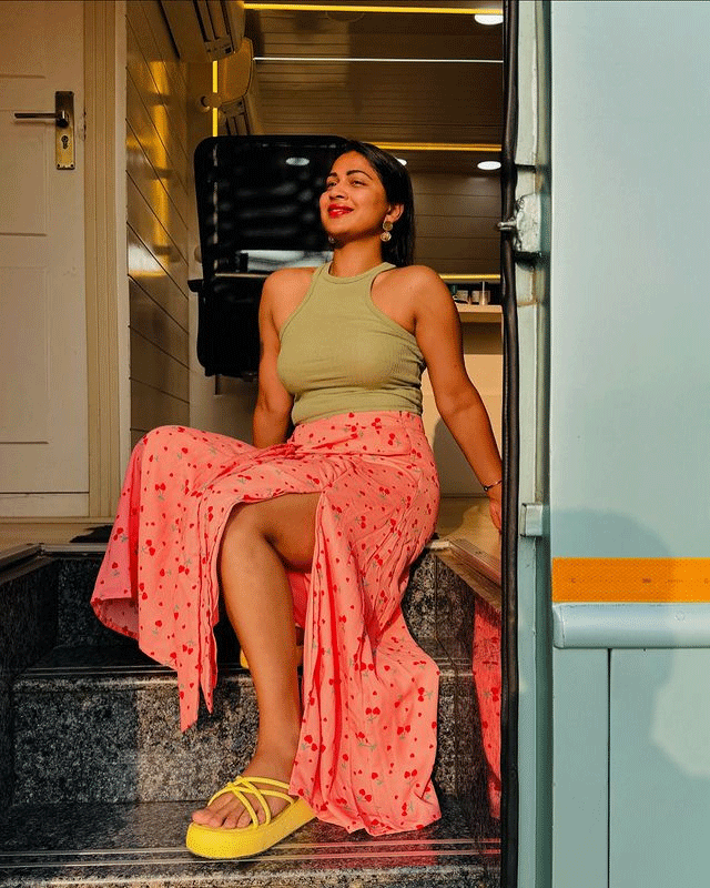 Inaya makes you fall in love in this dress