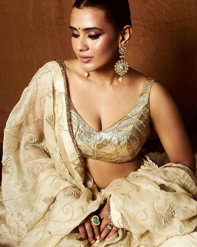 Gorgeous Hebah Patel Photos to Brighten Your Day Gorgeous Hebah Patel Photos to Brighten Your Day