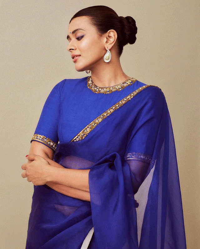 Gorgeous Hebah Patel Photos to Brighten Your Day