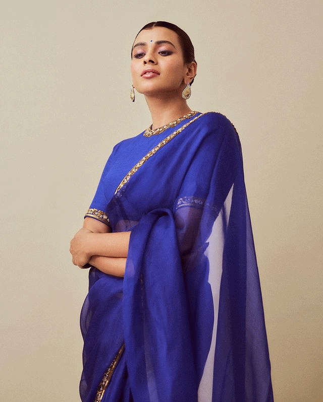 Gorgeous Hebah Patel Photos to Brighten Your Day