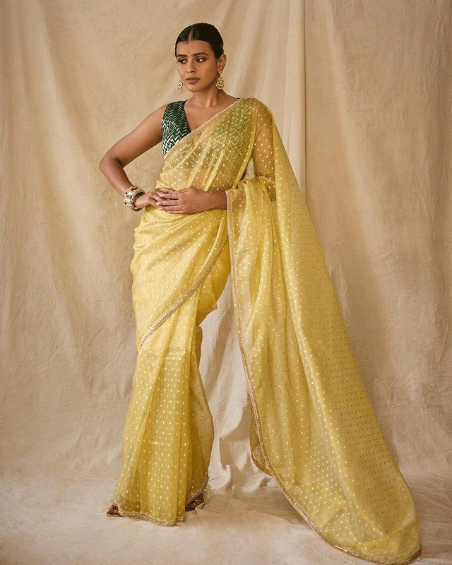 Gorgeous Hebah Patel Photos to Brighten Your Day Gorgeous Hebah Patel Photos to Brighten Your Day