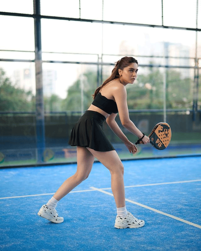 Sharvari wows you with her exceptional dress choices. Sharvari wows you with her exceptional dress choices.