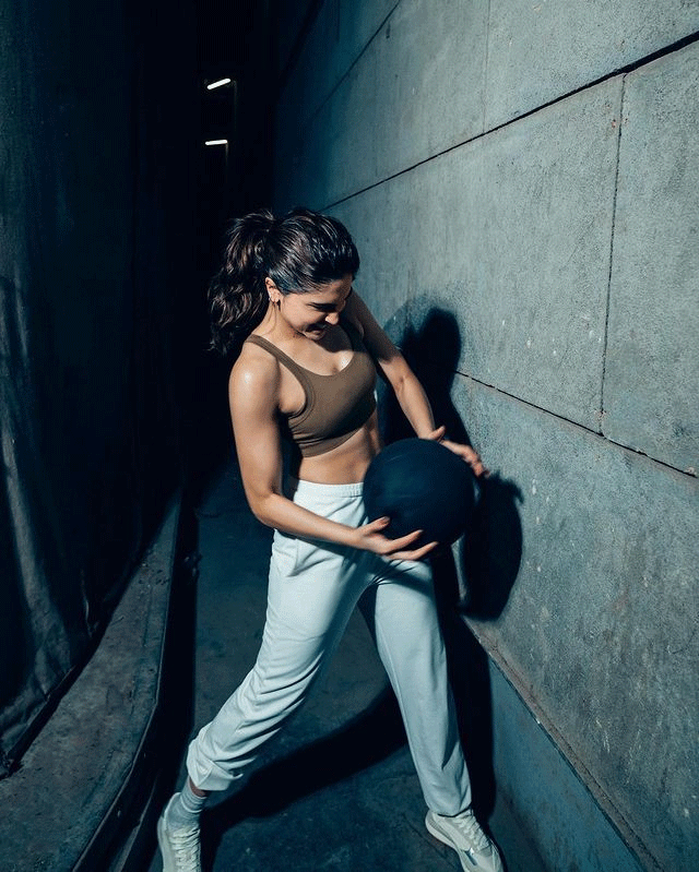 Sharvari wows you with her exceptional dress choices. Sharvari wows you with her exceptional dress choices.