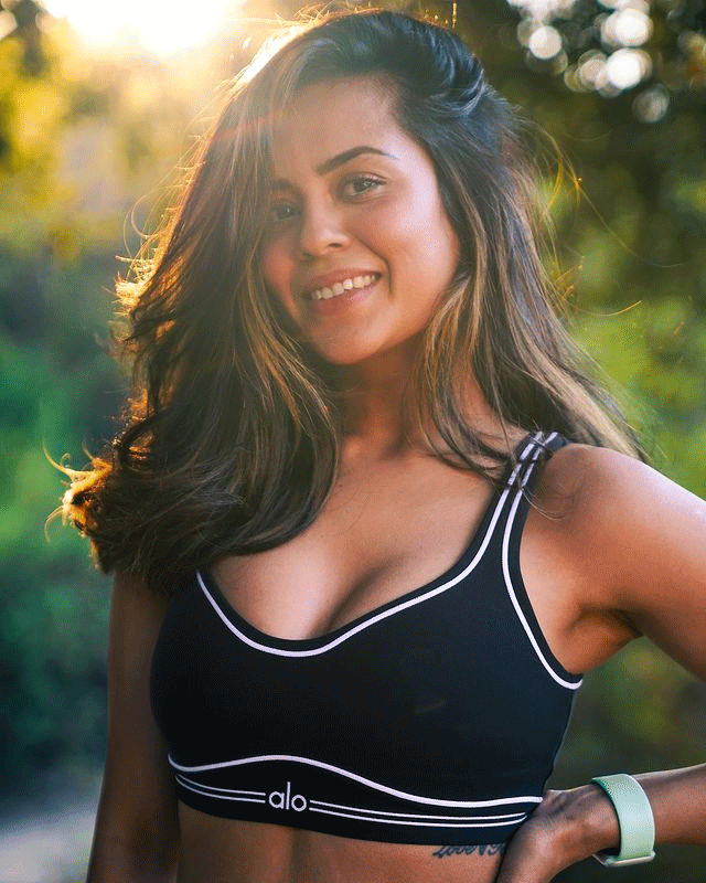 Sana Saeed Snapshots You Cant Miss Sana Saeed Snapshots You Cant Miss