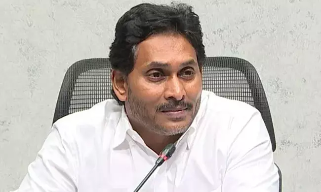 జ‌గ‌న్‌కు సెగ‌: స‌మ‌ర్ధించేవారు-విమ‌ర్శించేవారు!
