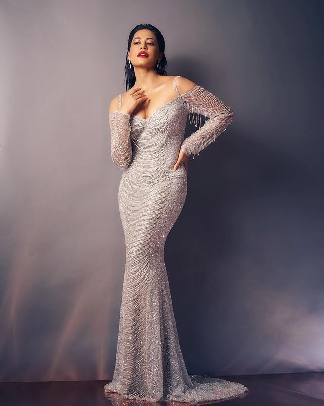 Chitrangda Singhs Instagram Photos Spark Excitement! Chitrangda Singhs Instagram Photos Spark Excitement!