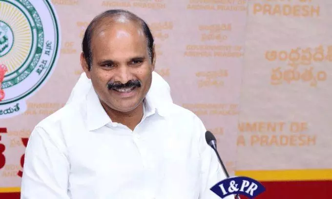 తల్లికి వందనం, ఉచిత బస్సు పై మంత్రి కీలక వ్యాఖ్యలు! తల్లికి వందనం, ఉచిత బస్సు పై మంత్రి కీలక వ్యాఖ్యలు!