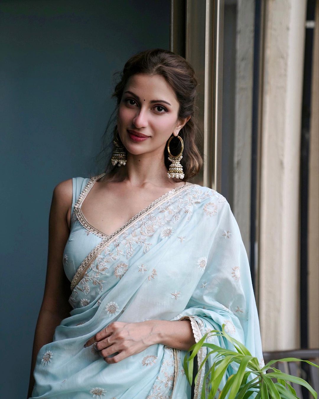 Diksha J Singh sets fashion bar high Diksha J Singh sets fashion bar high