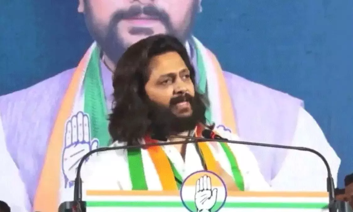 మతం కాదు పార్టీ ప్రమాదంలో ఉంది...  బాలీవుడ్  హీరో కీలక వ్యాఖ్యలు!