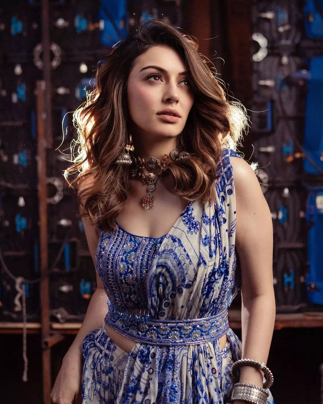 Hansika Makes You Breathless in Saree Look