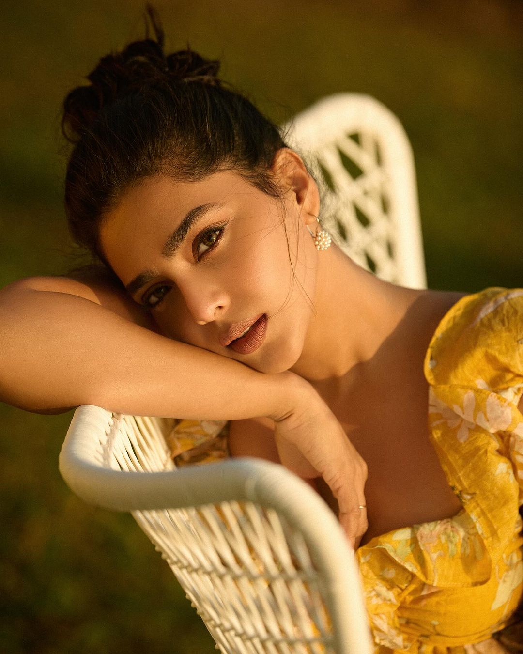 Aishwarya Lekshmi stylish look ever in white Aishwarya Lekshmi stylish look ever in white